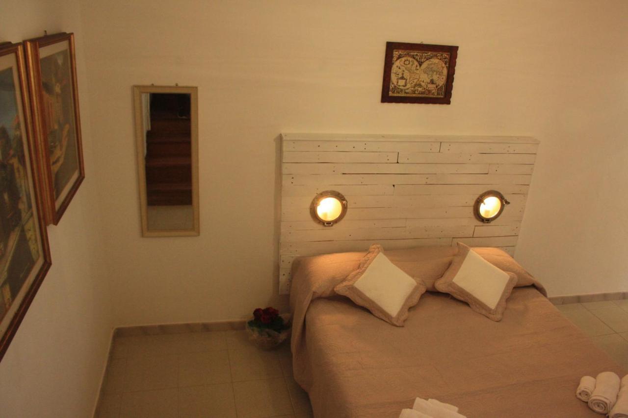Casa Gandamar B&B サンタ・テレーザ・ガッルーラ エクステリア 写真